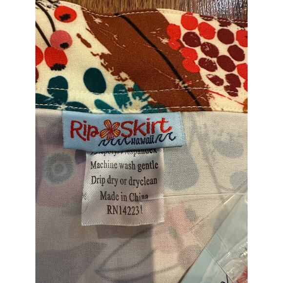 Rip Skirt Hawaii Women's Quick Dry Wrap Skirt Tropical Floral Size XL NWT Vacay - Picture 5 of 8